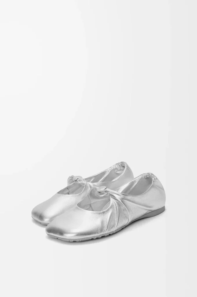 Bailarina Pebble Soft en piel de cordero napa laminada color plata Bailarina Pebble Soft en piel de cordero napa laminada color plata