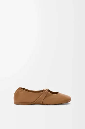 Bailarina Pebble Soft en piel de cordero napa roble
