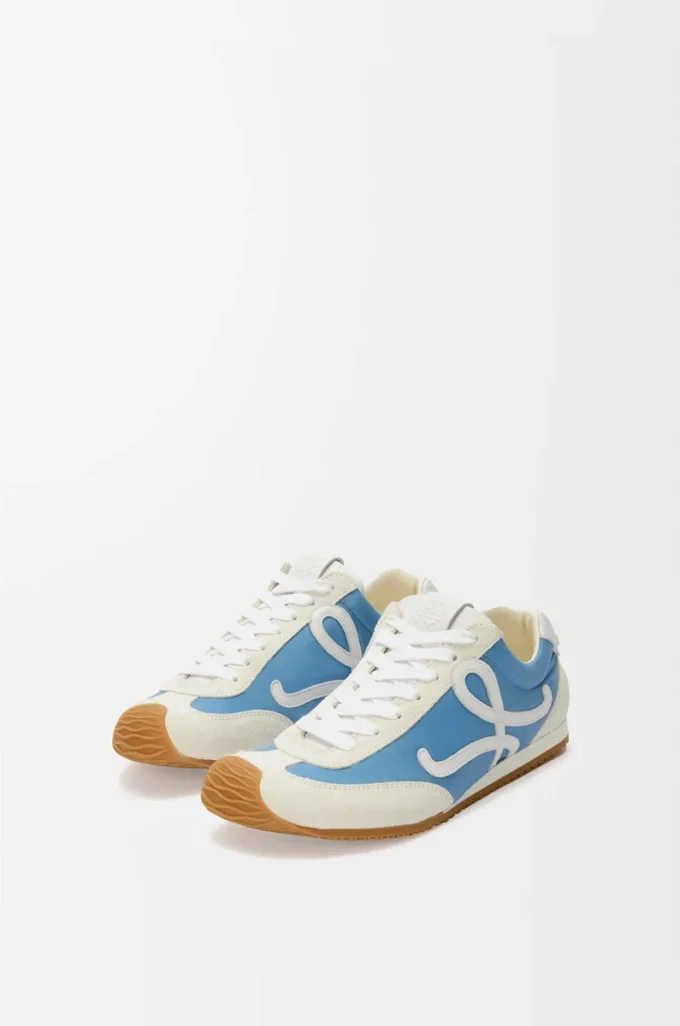 Ballet Runner 2.0 en nylon y piel de becerro Azul/Blanco/Blanco suave Ballet Runner 2.0 en nylon y piel de becerro Azul/Blanco/Blanco suave