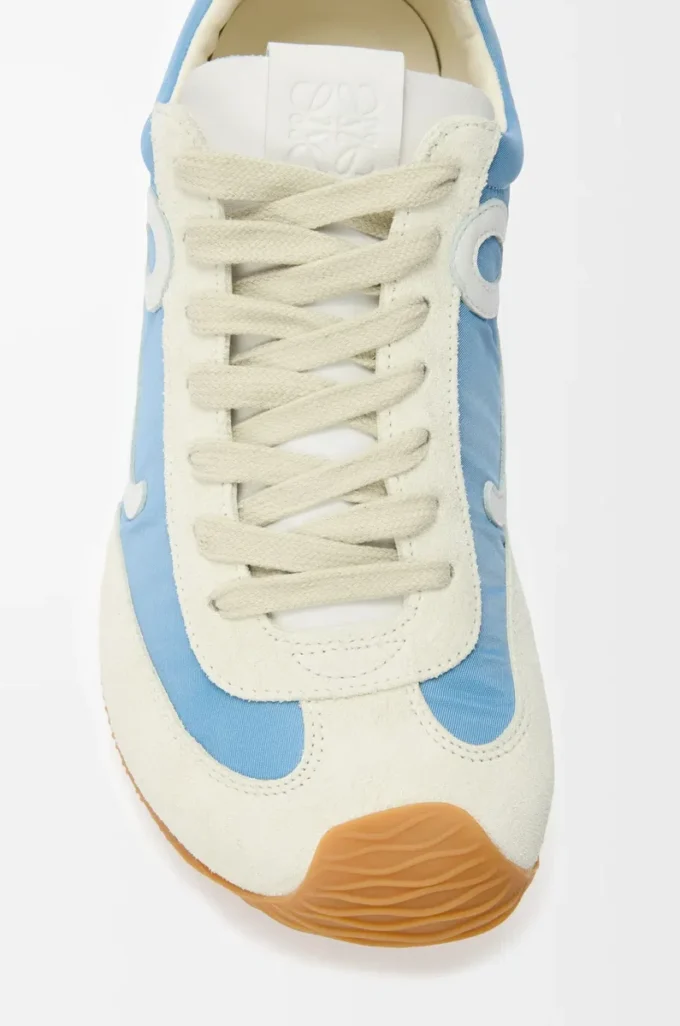 Ballet Runner 2.0 en nylon y piel de becerro Azul/Blanco/Blanco suave Ballet Runner 2.0 en nylon y piel de becerro Azul/Blanco/Blanco suave