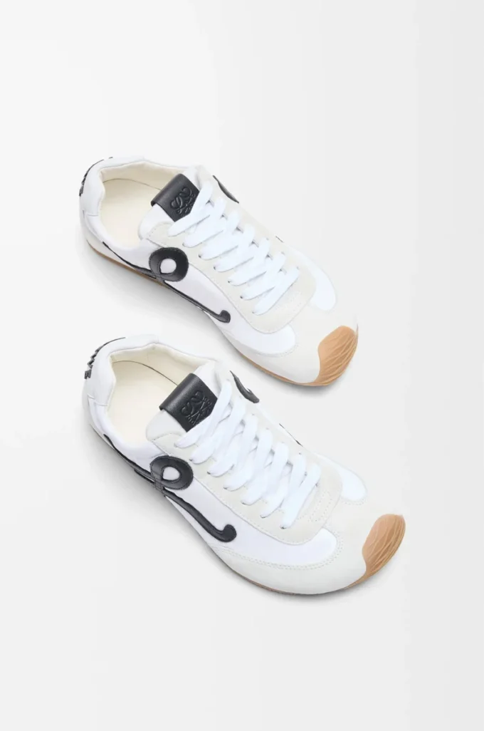 Ballet Runner 2.0 en nylon y piel de becerro Blanco/Negro Ballet Runner 2.0 en nylon y piel de becerro Blanco/Negro