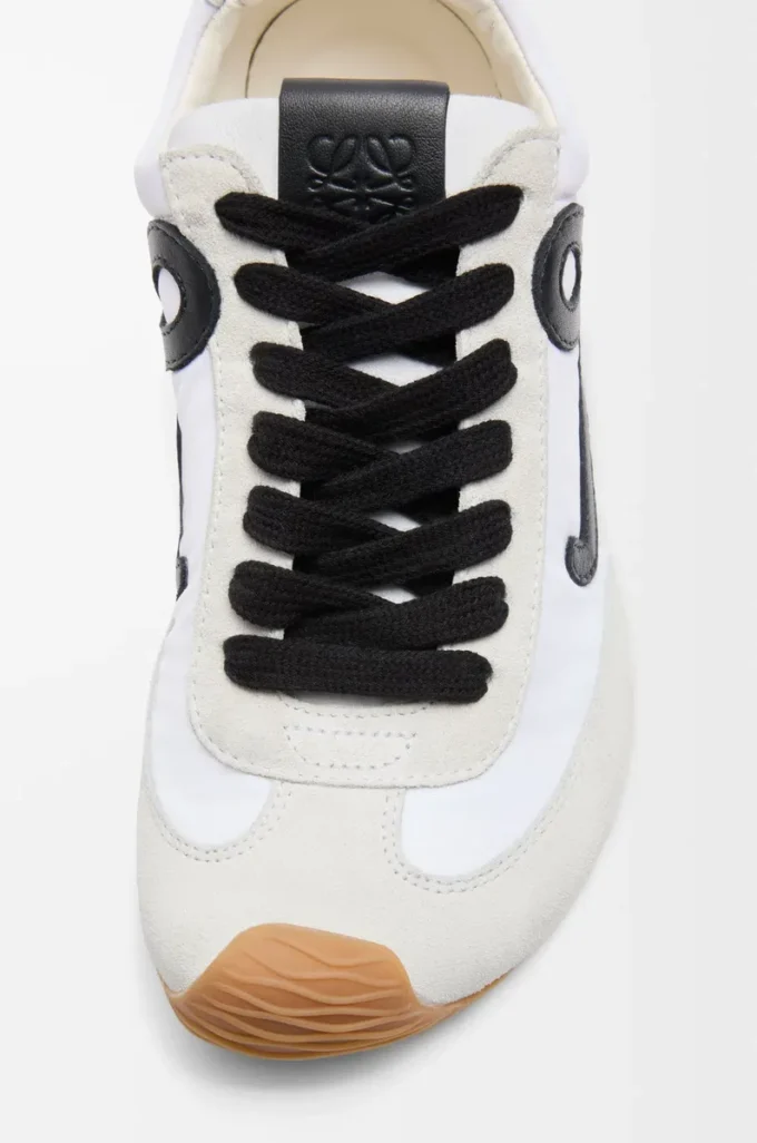 Ballet Runner 2.0 en nylon y piel de becerro Blanco/Negro Ballet Runner 2.0 en nylon y piel de becerro Blanco/Negro
