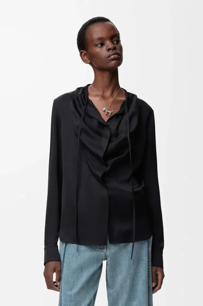 Blusa de seda negra Blusa de seda negra