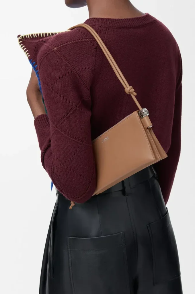 Bolsa Joya en piel de becerro napa Mocha Bolsa Joya en piel de becerro napa Mocha