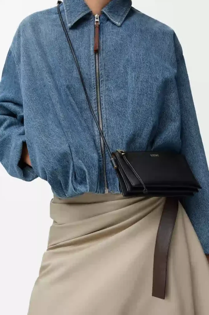 Bolsa Joya en piel de becerro napa negra Bolsa Joya en piel de becerro napa negra