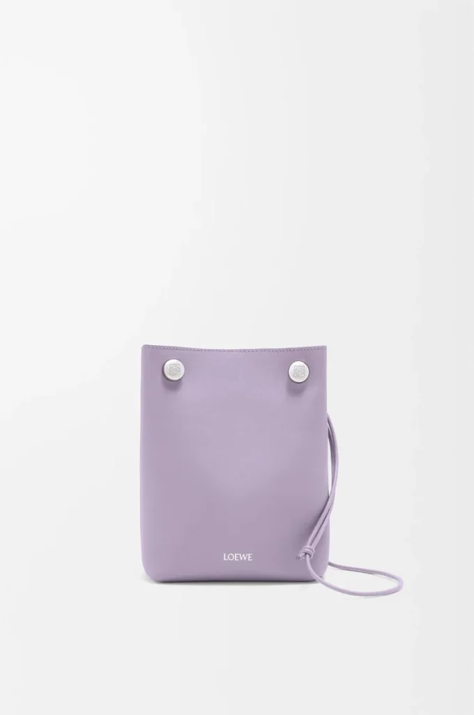 Bolsa Pebble en piel de becerro lisa color malva sucio Bolsa Pebble en piel de becerro lisa color malva sucio