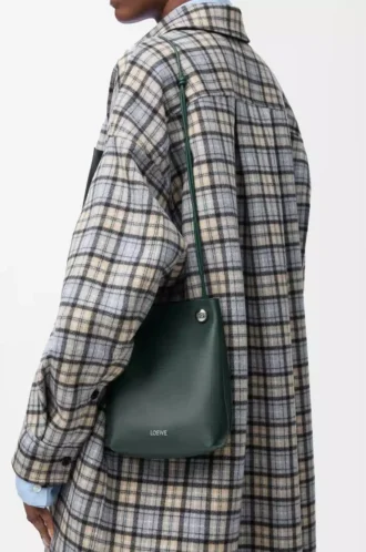 Bolsa Pebble en piel de becerro lisa Sherwood