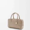Bolso Amazona 23 en piel de becerro granulada suave Color arena Bolso Amazona 23 en piel de becerro granulada suave Color arena