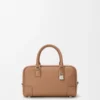 Bolso Amazona 23 en piel de becerro granulada suave color moca Bolso Amazona 23 en piel de becerro granulada suave color moca
