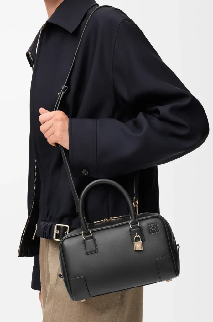 Bolso Amazona 23 en piel de becerro napa Negro Bolso Amazona 23 en piel de becerro napa Negro