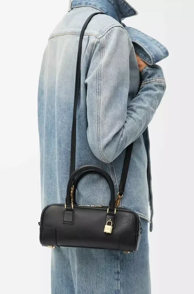 Bolso Amazona 23 recortado en piel de becerro napa Negro Bolso Amazona 23 recortado en piel de becerro napa Negro