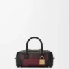 Bolso Amazona 23 recortado en piel de becerro napa negro/burdeos Bolso Amazona 23 recortado en piel de becerro napa negro/burdeos