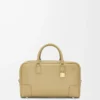 Bolso Amazona 28 en piel de becerro napa verde arcilla Bolso Amazona 28 en piel de becerro napa verde arcilla