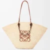 Bolso Anagram Basket grande en palma iraca y piel de becerro Natural/Tan Bolso Anagram Basket grande en palma iraca y piel de becerro Natural/Tan