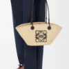 Bolso Anagram Basket pequeño en palma iraca y piel de becerro Natural/Negro Bolso Anagram Basket pequeño en palma iraca y piel de becerro Natural/Negro