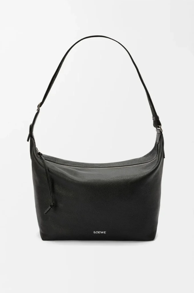Bolso bandolera Cubi en piel de becerro granulada flexible Negro Bolso bandolera Cubi en piel de becerro granulada flexible Negro