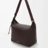 Bolso bandolera Cubi en piel de becerro granulada flexible Oxblood