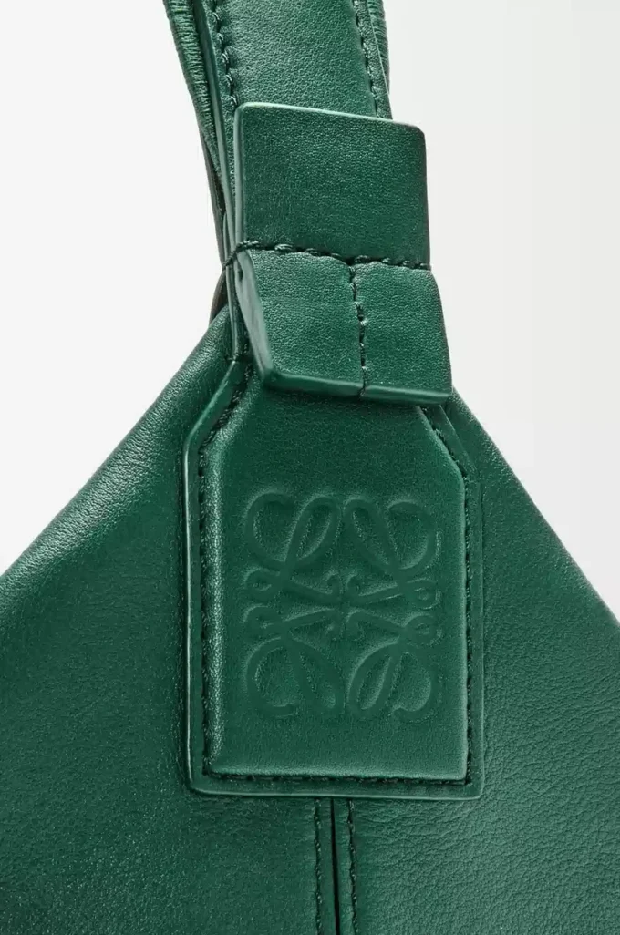 Bolso bandolera Cubi en piel de becerro lisa y suave y jacquard Evergreen