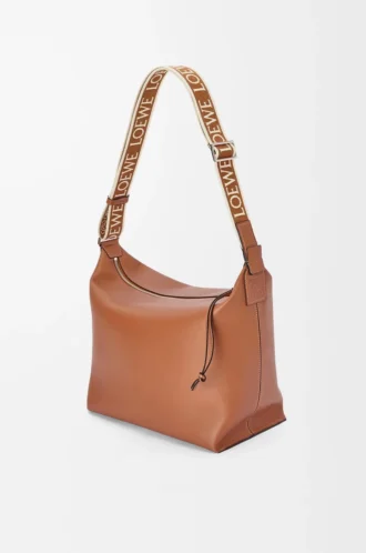 Bolso bandolera Cubi en piel de becerro suave y flexible y jacquard marrón claro