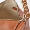 Bolso bandolera Cubi en piel de becerro suave y flexible y jacquard marrón claro Bolso bandolera Cubi en piel de becerro suave y flexible y jacquard marrón claro