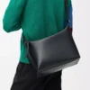 Bolso bandolera Cubi en piel de becerro suave y flexible y jacquard negro