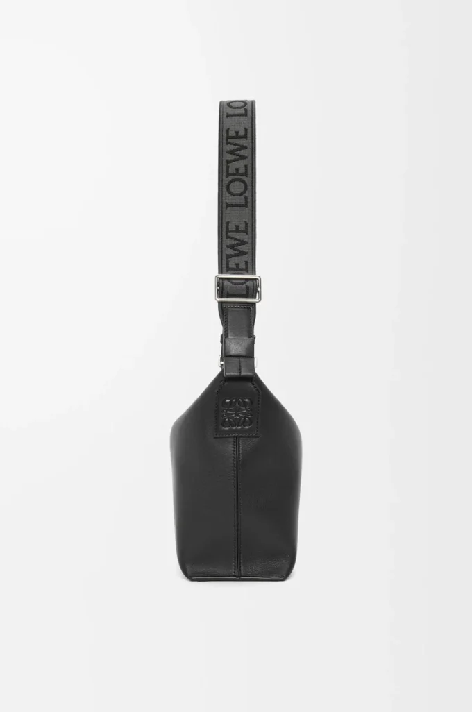 Bolso bandolera Cubi pequeño en piel de becerro suave y flexible y jacquard negro