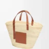Bolso Classic Basket grande en hoja de palma y piel de becerro Natural/Tan Bolso Classic Basket grande en hoja de palma y piel de becerro Natural/Tan