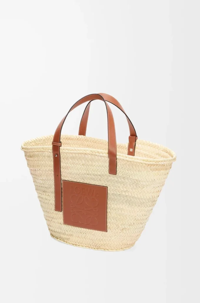 Bolso Classic Basket grande en hoja de palma y piel de becerro Natural/Tan Bolso Classic Basket grande en hoja de palma y piel de becerro Natural/Tan