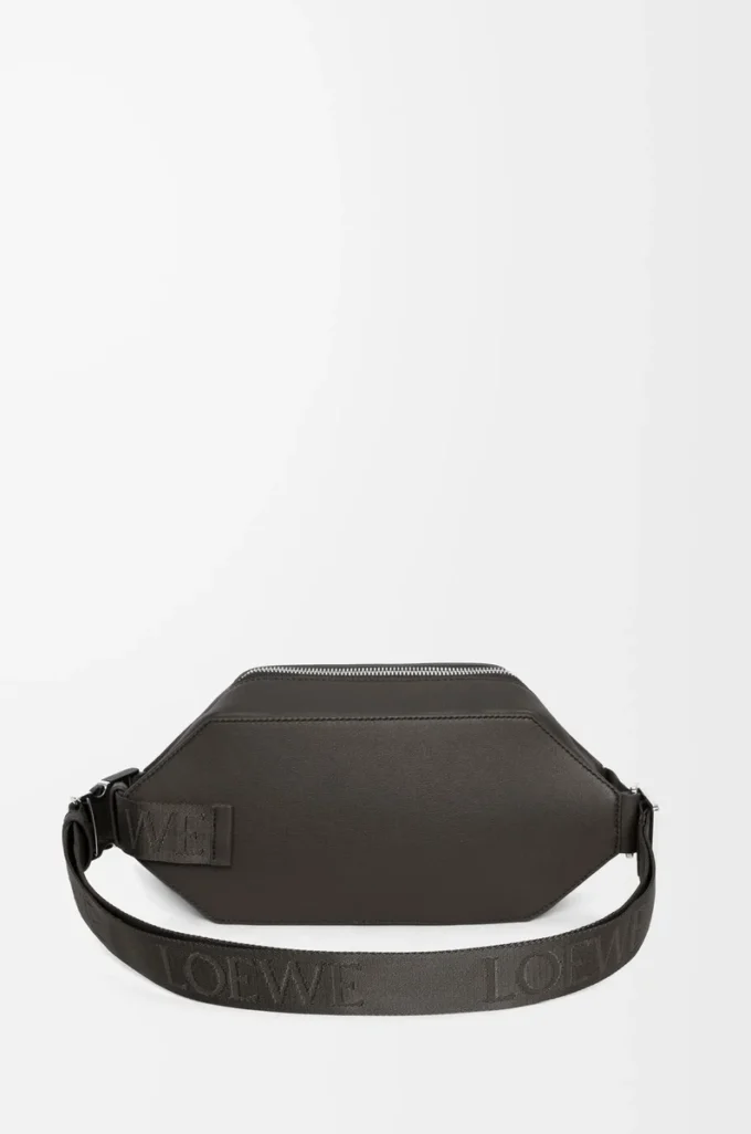 Bolso convertible en piel de becerro clásica Gris oscuro