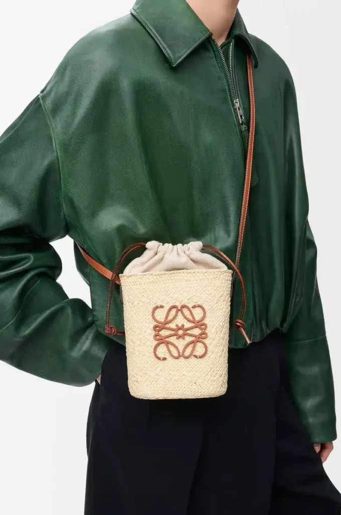 Bolso cuadrado en palma iraca y piel de becerro Natural/Tan