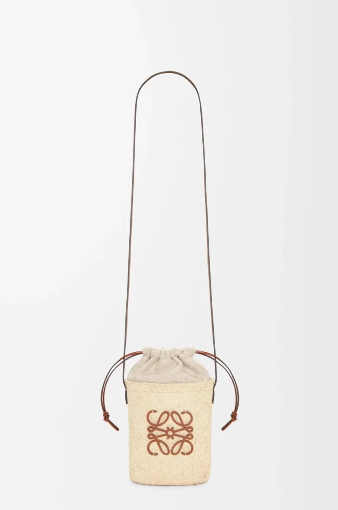 Bolso cuadrado en palma iraca y piel de becerro Natural/Tan