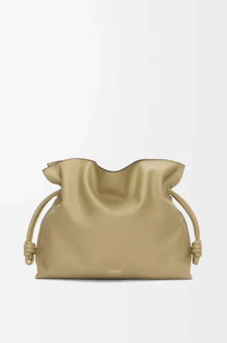 Bolso de mano Flamenco grande en piel de becerro napa verde arcilla