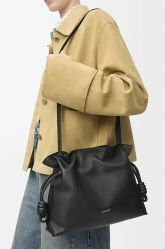 Bolso de mano Flamenco mediano en piel de becerro napa Black