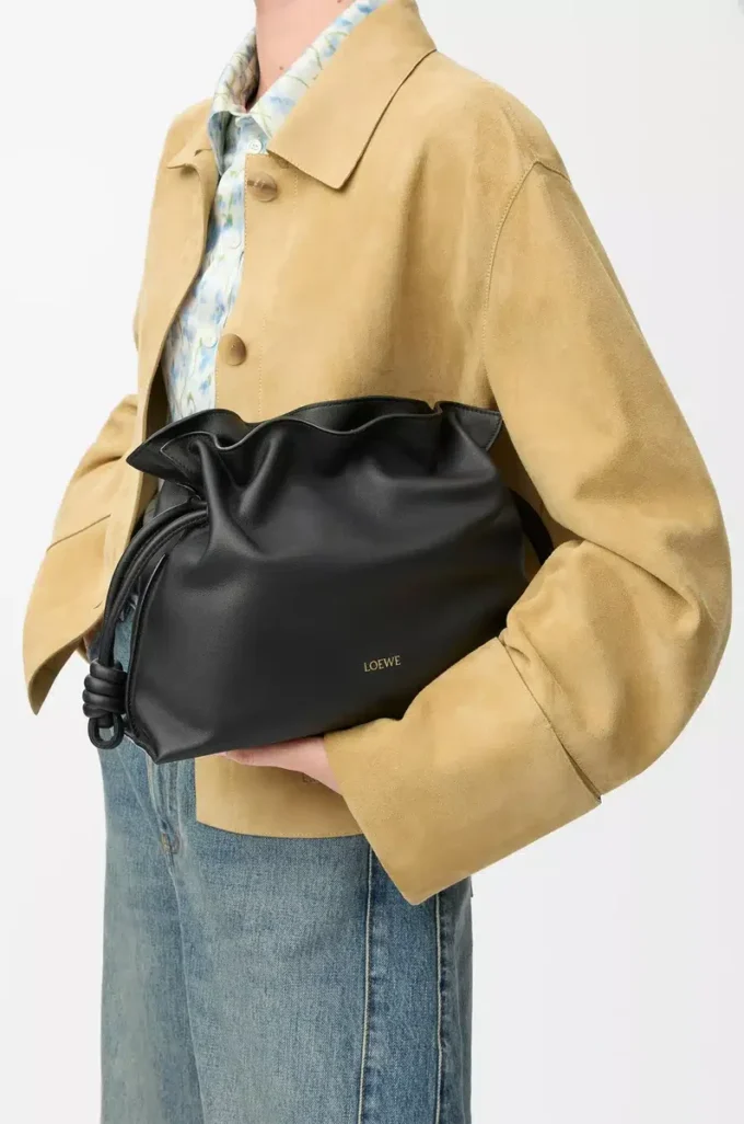 Bolso de mano Flamenco mediano en piel de becerro napa Black