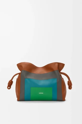 Bolso de mano Flamenco mediano en piel de becerro napa Caramel/Bright Green