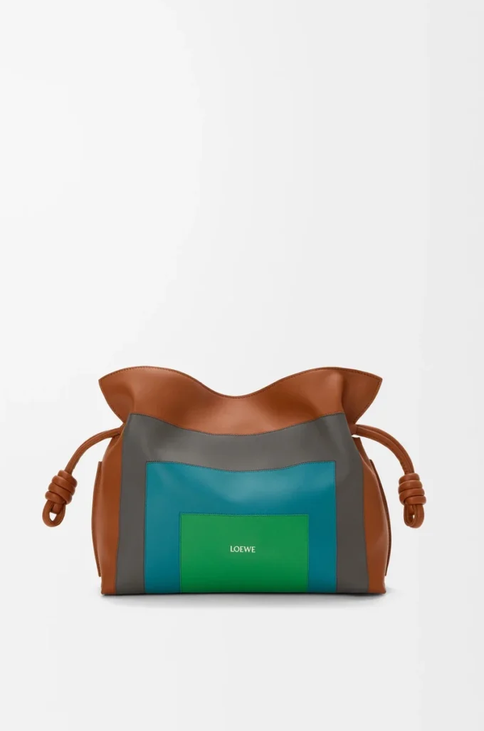Bolso de mano Flamenco mediano en piel de becerro napa Caramel/Bright Green