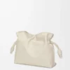 Bolso de mano Flamenco mediano en piel de becerro napa Sea Salt