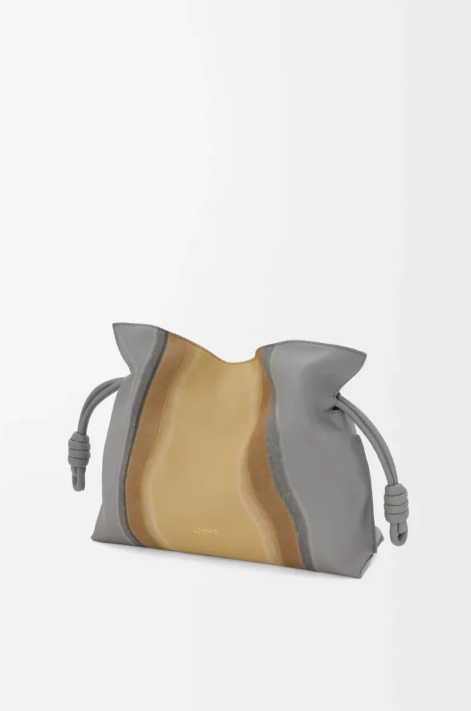 Bolso de mano Flamenco mediano Landscape en piel de becerro napa Sparkling Grey/Butter