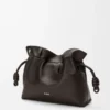 Bolso de mano Flamenco mediano Panta en piel de becerro brillante marrón vintage Bolso de mano Flamenco mediano Panta en piel de becerro brillante marrón vintage