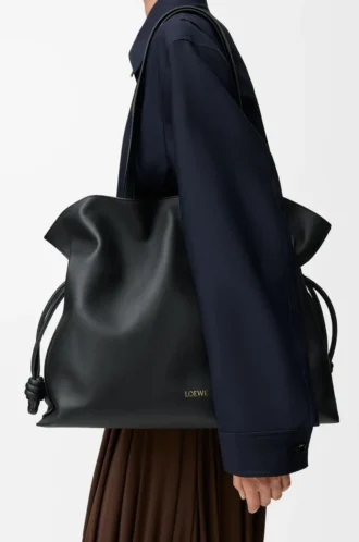 Bolso de mano XL Flamenco en piel de becerro napa negra