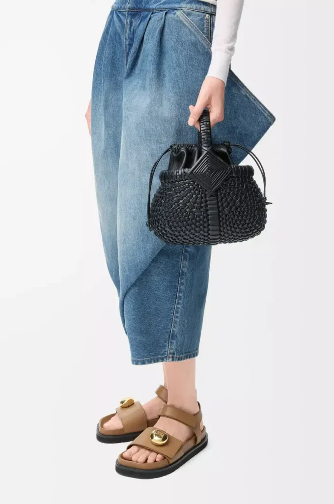 Bolso Diamond Round Basket mini en piel de becerro Negro Bolso Diamond Round Basket mini en piel de becerro Negro