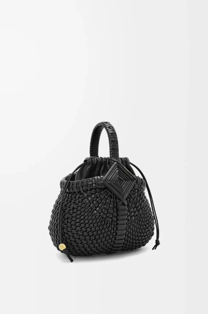 Bolso Diamond Round Basket mini en piel de becerro Negro Bolso Diamond Round Basket mini en piel de becerro Negro