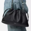 Bolso Flamenco grande en piel de becerro de grano fino color negro Bolso Flamenco grande en piel de becerro de grano fino color negro