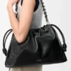 Bolso Flamenco grande en piel de cordero napa charolada Negro Bolso Flamenco grande en piel de cordero napa charolada Negro