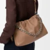 Bolso Flamenco grande en suave piel de cordero napa color moca.