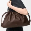 Bolso Flamenco grande en suave piel de cordero napa Marrón oscuro