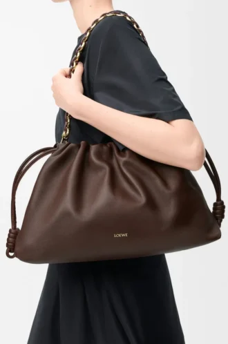 Bolso Flamenco grande en suave piel de cordero napa Marrón oscuro