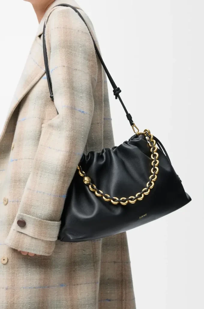 Bolso Flamenco grande en suave piel de cordero napa Negro Bolso Flamenco grande en suave piel de cordero napa Negro