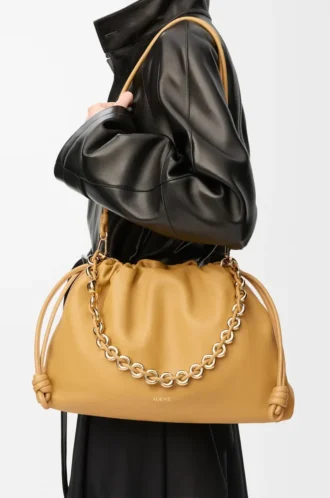 Bolso Flamenco grande en suave piel de cordero napa Sahara
