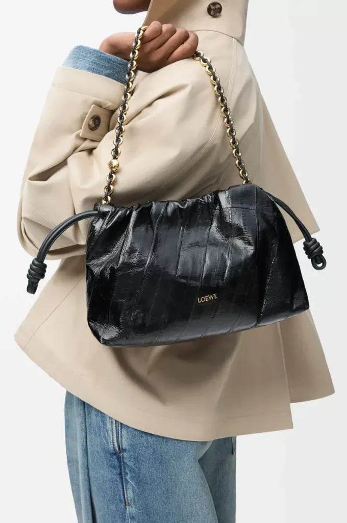 Bolso Flamenco mediano en piel de anguila, color negro Bolso Flamenco mediano en piel de anguila, color negro